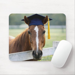 Mousepad Cavalo Usando um Chapéu de Graduação