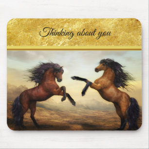 Mousepad Cavalos Frísia Rascunhos em um vale de montanha ro