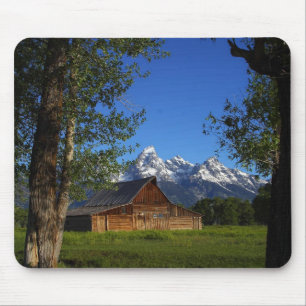 Mousepad Celeiros da fileira do Mormon no parque grande de