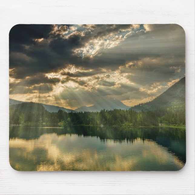 Mousepad Cenário paisagístico - lago, árvores, montanhas e  (Frente)