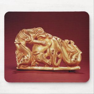 Mousepad Chapa que descreve um grifo que ataca um cavalo