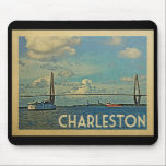 Mousepad Charleston South Carolina Viagens vintage<br><div class="desc">Design de Charleston na Carolina do Sul,  em estilo Viagens vintage,  apresentando a ponte Ravenel no rio Cooper com rebocador. Uma impressão viagens vintage divertida da Carolina do Sul.</div>