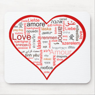 Mousepad Cheio vermelho do coração do amor em muitas