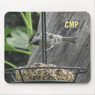 Mousepad Chickadee comendo suet de girassol