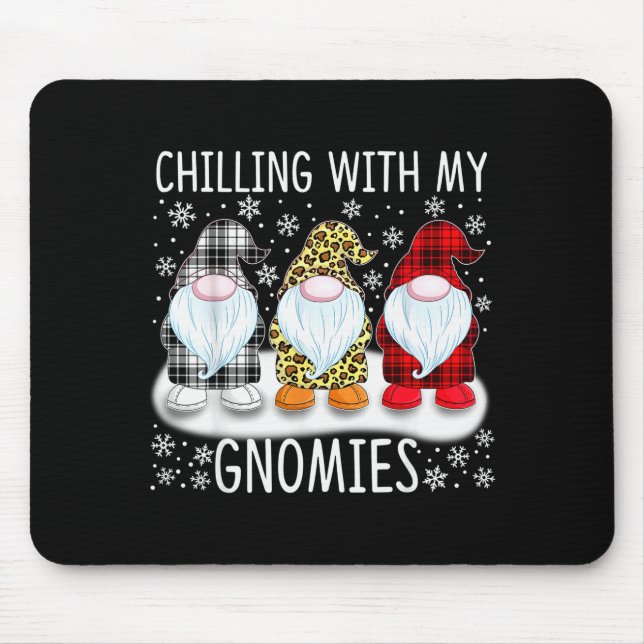 Mousepad Chilling With My Gnomies Funny Group Of Gnomes Chr (Frente)