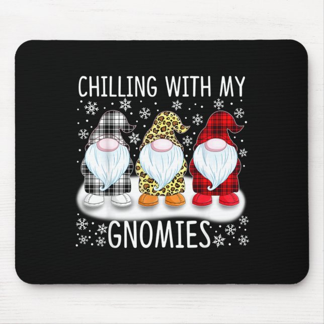 Mousepad Chilling With My Gnomies Funny Group Of Gnomes Chr (Frente)