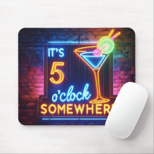 Mousepad Cinco O'Clock Em Algum Lugar Neon Sign No Brick