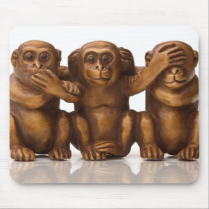 Mousepad Cinzeladura de três macacos de madeira