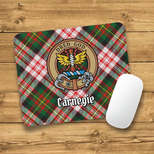 Mousepad Clan Carnegie Crest sobre o Vestido Tartan (Criador carregado)
