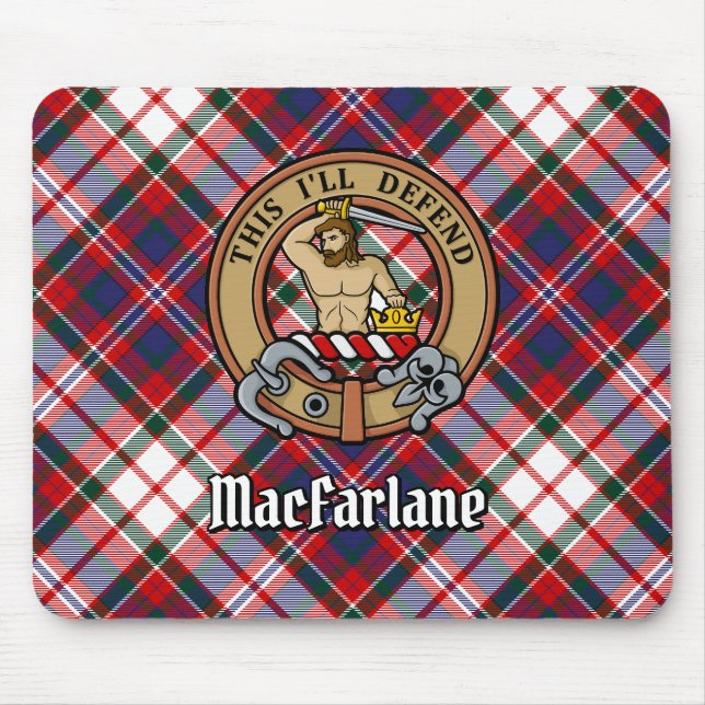 Mousepad Clan MacFarlane Crest sobre o vestido Tartan (Frente)