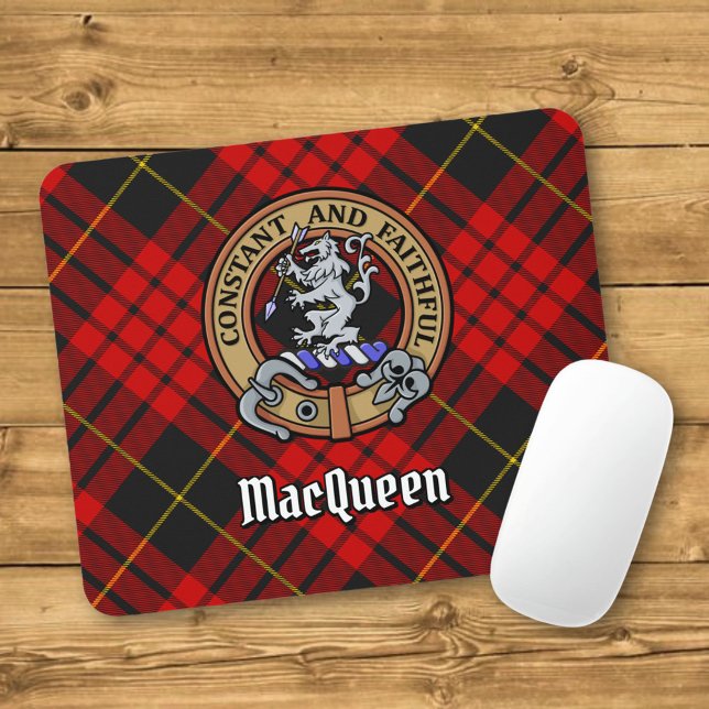 Mousepad Clan MacQueen Crest sobre Tartan (Criador carregado)