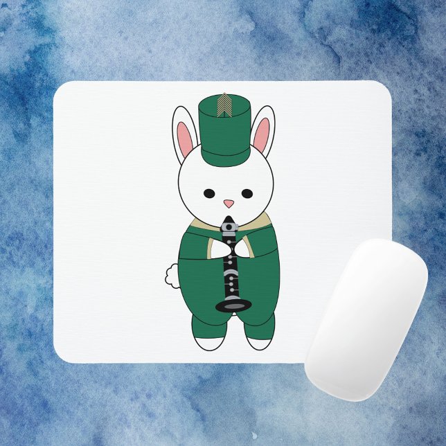 Mousepad Clarinet Marching Banda Rabbit Verde Dourado (A mouse pad with a rabbit playing the clarinet wearing green and gold.)