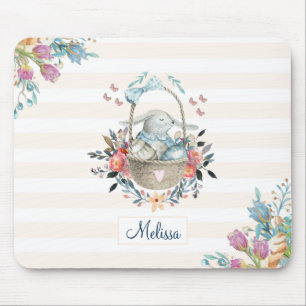 Mousepad Coelhinho bonito em uma cesta com ovos e flores Bo