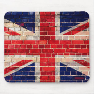 mousepad com a bandeira do Reino Unido numa parede