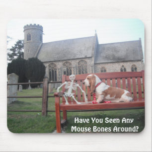 Mousepad Com Caça-Basset Na Bela Igreja