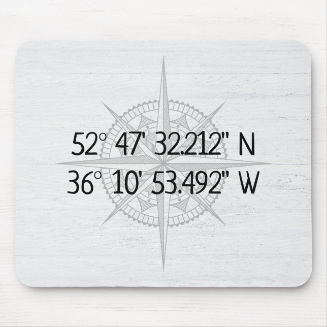 Mousepad Compass Coordenadas Domésticas GPS Sobre Madeira (Frente)
