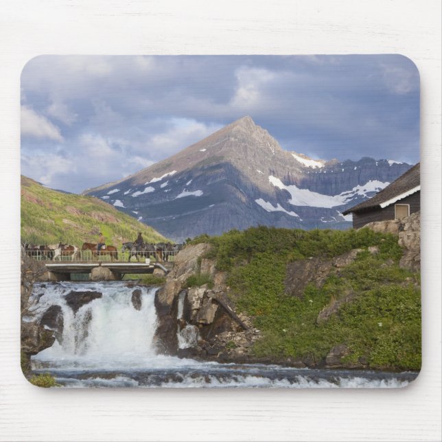 Mousepad Condutores lideram cordão de cavalos sobre ponte a (Frente)