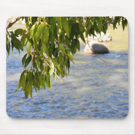 Mousepad Córrego nas Montanhas Rochosas
