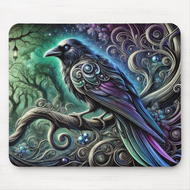 Mousepad Corvo com Penas Iridescentes na Floresta Encantada (Frente)