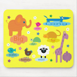 Mousepad Costume amarelo dos animais educacionais coloridos