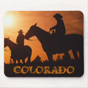 Mousepad Cowboys do COLORADO em cavalos no pasto