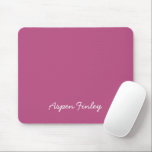 Mousepad de Nome de Berry Púrpura Cor-de-Tendência<br><div class="desc">Mousepad em cor roxa roxa sólida. Mousepad moderno e na moda com um nome personalizável em uma fonte bonita e manuscrita. Seu design simples e limpo em uma cor sólida oferece um eterno e um apelo clássico. Explore nossas cores modernas para obter mais produtos da mesma cor ou descubra outras...</div>