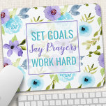 Mousepad Definir Metas Dizer Orações Trabalhar Duro Aquarel<br><div class="desc">As Metas Definidas Dizem Que As Orações Trabalham No Duro Do Mouse Floral Com Aquarela. Esta design apresenta lindas flores de cor-de-água entre as meninas com a citação motivacional Definir Metas Dizer Orações Duro de Trabalho. Personalize este design personalizado com seu próprio nome,  texto ou citação.</div>
