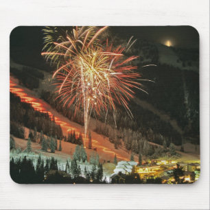 Mousepad Desfile com archotes e fogos de artifício durante 