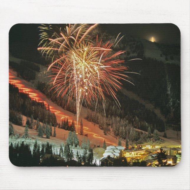 Mousepad Desfile com archotes e fogos de artifício durante  (Frente)