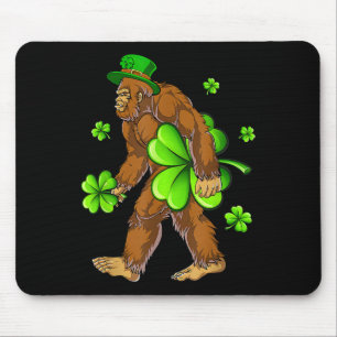 Mousepad Dia de São Patrício Vintage Bigfoot Sasquatch São