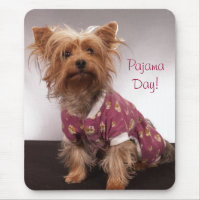 Dia do pijama de Yorkie