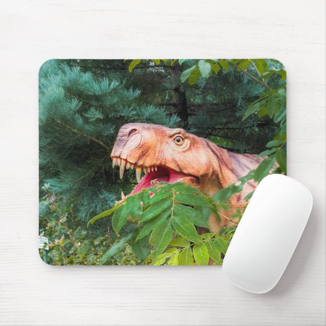 Mousepad Dinossauro na floresta.  (Com mouse)