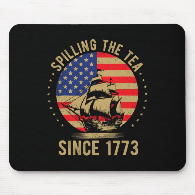 Mousepad Divertido 4 de Julho Derramando o Chá Desde 1773 Q (Frente)