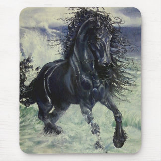 Mousepad Do "garanhão do preto da tempestade frisão" no
