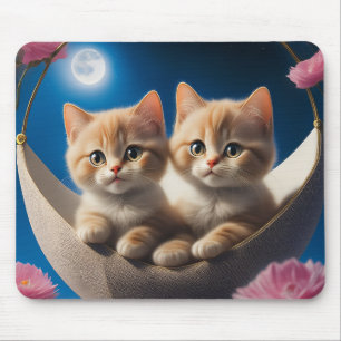 Mousepad Dois Jovens Gatinhos Em Uma Cesta Com Rosas Rosa