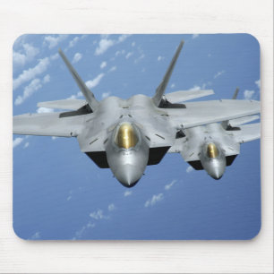 Mousepad Dois raptores F-22 voam sobre o Oceano Pacífico 2