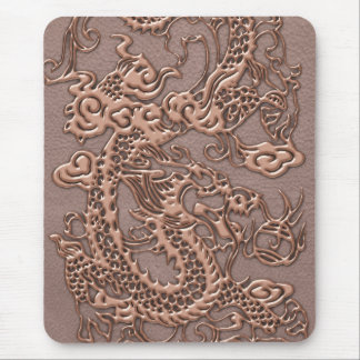 Mousepad Dragão Dourado cor-de-rosa na textura do couro do
