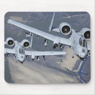 Mousepad Duas aeronaves A-10C Thunderbolt II voam em format