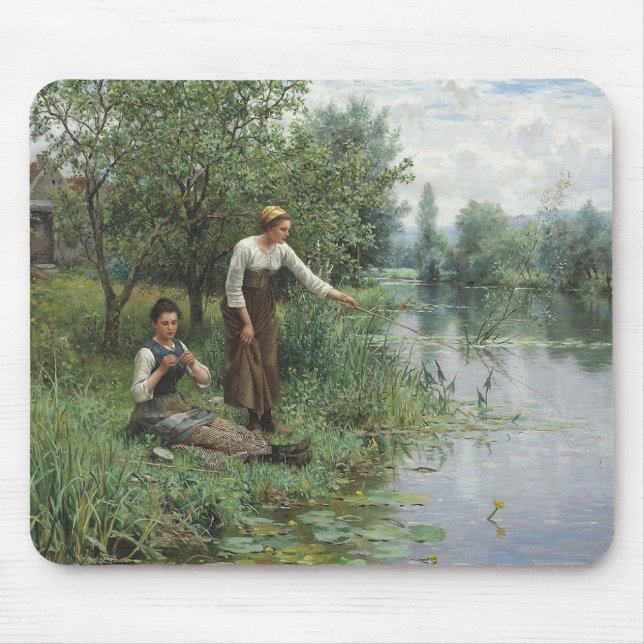 Mousepad Duas mulheres pescando na grama pelo rio (Frente)