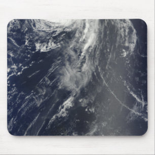 Mousepad Duas tempestades poderosas medem o Oceano