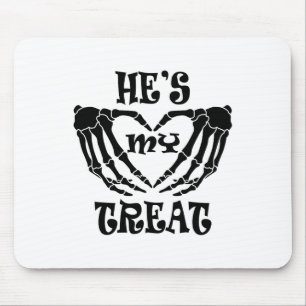 Mousepad Ele é o meu Treat Skeleton Dia de as Bruxas engraç