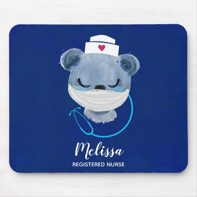 Mousepad Enfermeira de Urso Bonito Vestindo uma Máscara Méd (Frente)