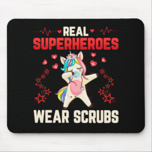 Mousepad Enfermeira Unicorn Vestindo Facemask Real