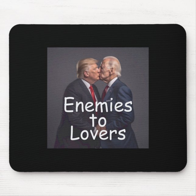 Mousepad Engraçado Trump E Biden Beising (Frente)