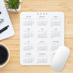 Mousepad Escritório Doméstico Elegante do Calendário Anual<br><div class="desc">Tipografia personalizada,  elegante,  simples preto e branco,  calendário anual do ano de cheio de 2025,  mousepad resistente a poeiras e manchas,  sem escorregamento,  para casa e escritório. Faz um presente excelente personalizado para amigos,  família,  colegas,  colegas de trabalho,  para feriados,  natal,  anos novos.</div>