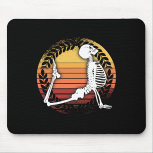 Mousepad Esqueleto Antigo Faz Yoga na Posição do Cão Virado