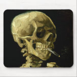 Mousepad Esqueleto de Fumagem de Van Gogh<br><div class="desc">Mouse Pad com a pintura a óleo de Vincent van Gogh Skull de um Esqueleto com Cigarro em chamas (1885-86). Um presente excelente para fãs do Poste-impressionismo e da arte holandesa!</div>
