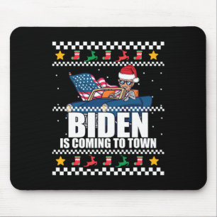 Mousepad Está Chegando À Cidade De Um Suéter De Natal Feio