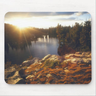Mousepad EUA, Califórnia, Montanhas de Sierra Nevada. Pôr d