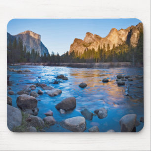 Mousepad EUA, Califórnia. Reflexos Rochosos Em Merced